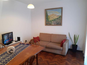 Departamento sobre Av Pellegrini